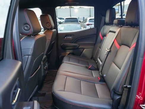 New 2026 Chevrolet Colorado Z71 w/ Technology Package AWD/4WD image 17