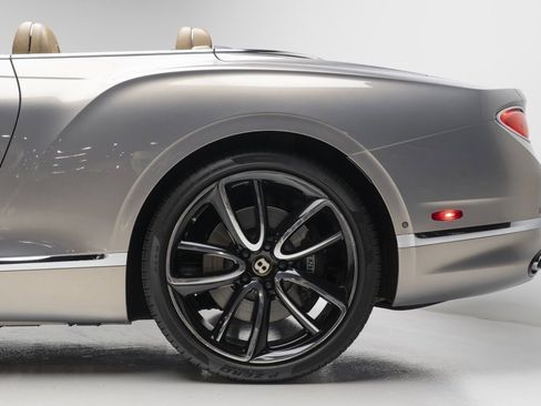 Used 2020 Bentley Continental GT image 59