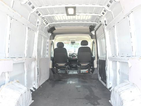 Used 2021 RAM ProMaster 2500 w/ Interior LED Lighting Group FWD image 17