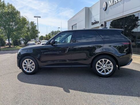 Used 2025 Land Rover Range Rover Sport AWD/4WD image 3