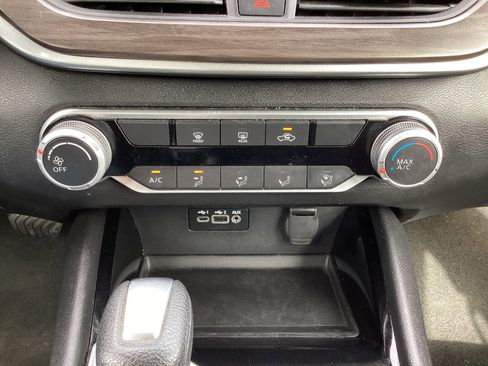 Used 2024 Nissan Altima 2.5 SV image 21