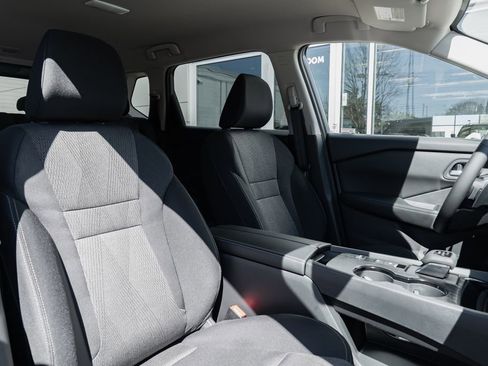 New 2026 Nissan Rogue SV AWD/4WD image 26