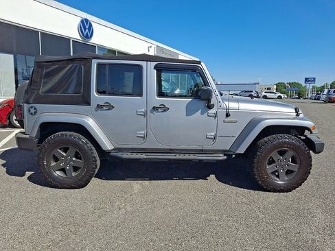 Used 2016 Jeep Wrangler Unlimited Sport AWD/4WD image 7