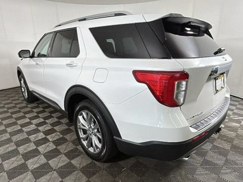 Used 2023 Ford Explorer Limited w/ Limited Technology Package AWD/4WD image 4