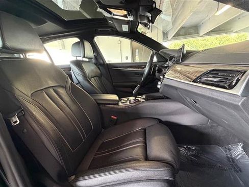 Used 2018 BMW 540i xDrive AWD/4WD image 34