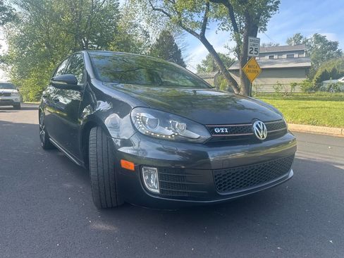 Used 2012 Volkswagen GTI Autobahn FWD image 2