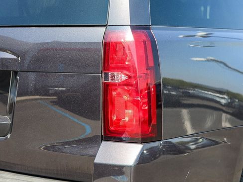 Used 2015 Chevrolet Suburban LT w/ Luxury Package RWD image 25
