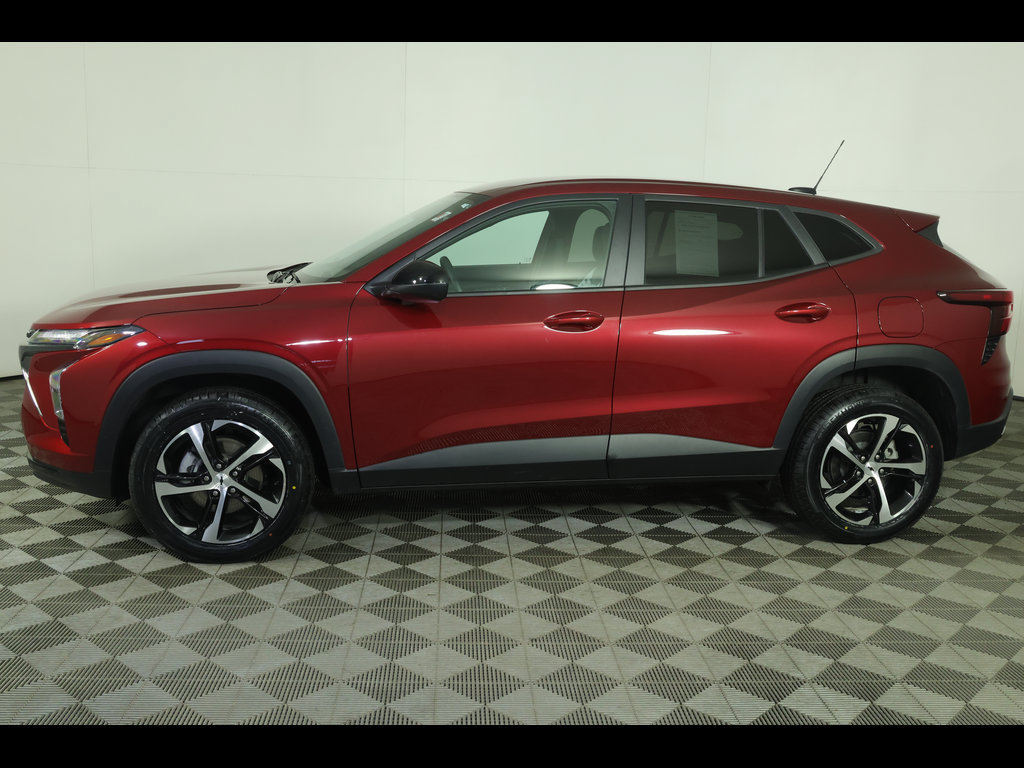 Used 2024 Chevrolet Trax RS w/ Driver Confidence Package FWD image 6