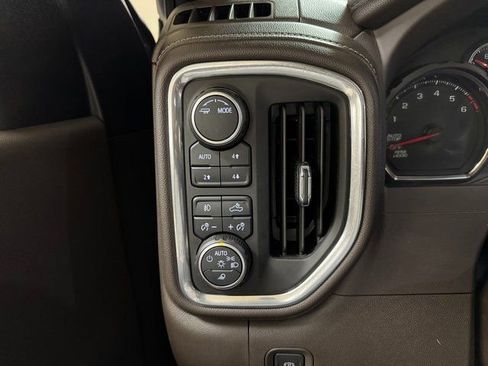 Used 2022 Chevrolet Silverado 1500 LTZ w/ LTZ Convenience Package II image 10