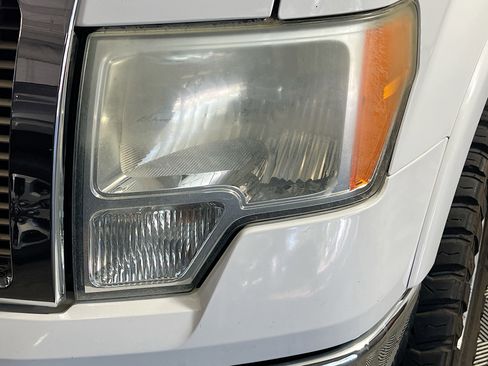 Used 2010 Ford F150 Lariat image 12