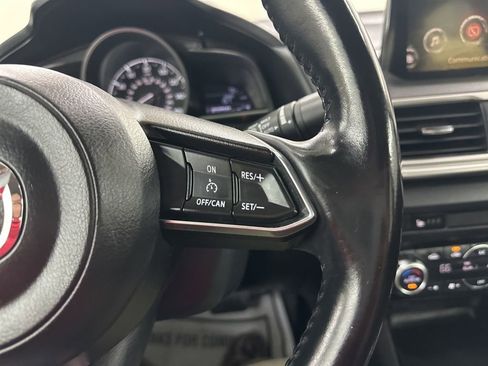 Used 2017 MAZDA MAZDA3 Touring image 36