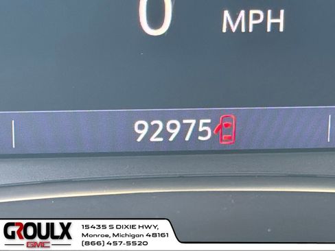 Used 2022 GMC Terrain SLT w/ Tech Package image 17