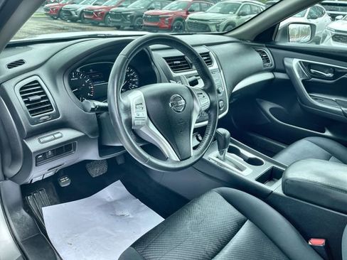 Used 2016 Nissan Altima 2.5 SR FWD image 10