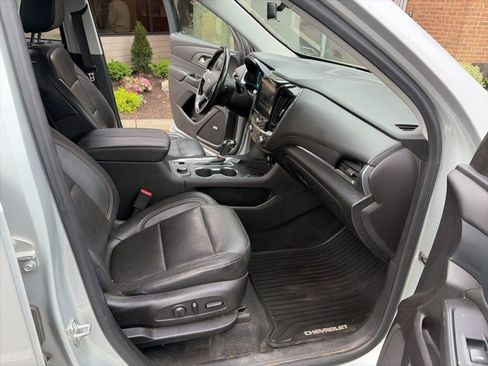 Used 2018 Chevrolet Traverse Premier AWD/4WD image 25