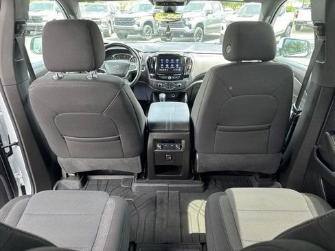 Used 2023 Chevrolet Traverse LT w/ Midnight/Sport Edition AWD/4WD image 13