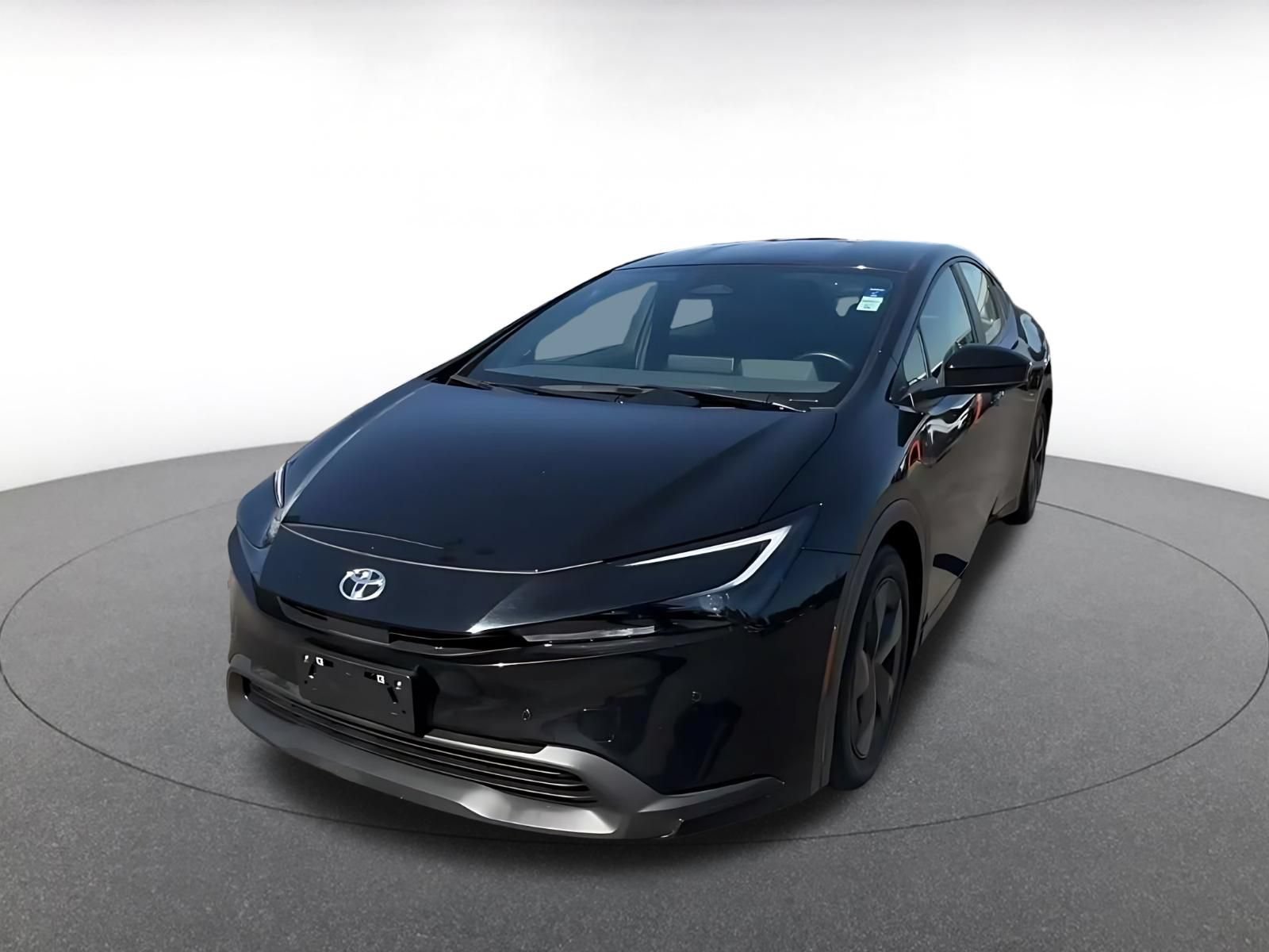 Used 2025 Toyota Prius LE FWD image 7