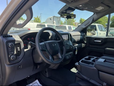 New 2026 Chevrolet Silverado 1500 Custom Trail Boss w/ LPO, Dark Essentials Package AWD/4WD image 17