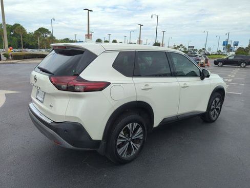 Certified 2021 Nissan Rogue SV FWD image 6