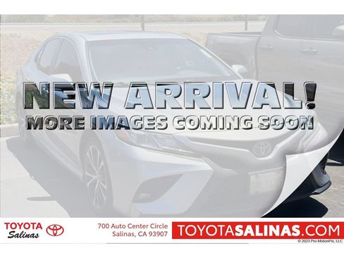 Used 2019 Toyota Camry SE FWD image 1