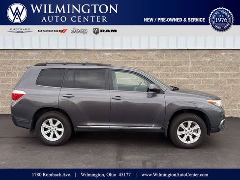 Used 2013 Toyota Highlander Plus AWD/4WD image 1