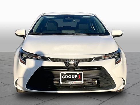 Used 2023 Toyota Corolla LE FWD image 4