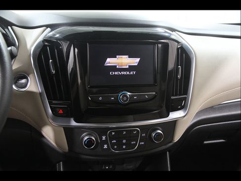 Used 2022 Chevrolet Traverse LS w/ LPO, Black Accent Package AWD/4WD image 9