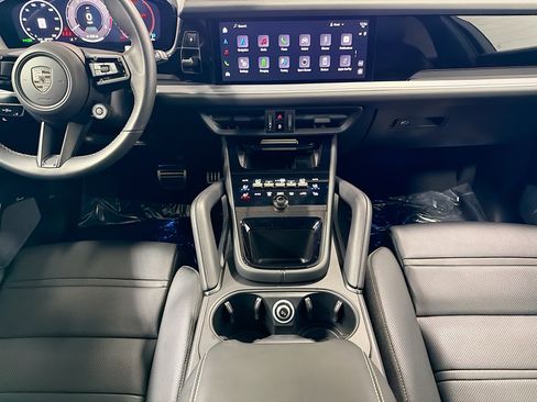 Certified 2025 Porsche Cayenne Turbo image 20