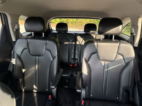 Used 2025 Kia Sorento EX FWD image 16