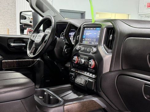 Certified 2023 GMC Sierra 2500 Denali w/ Denali Black Diamond Edition AWD/4WD image 9