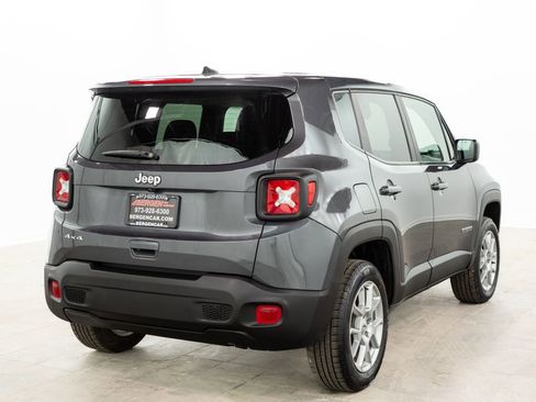 Used 2023 Jeep Renegade Latitude image 14