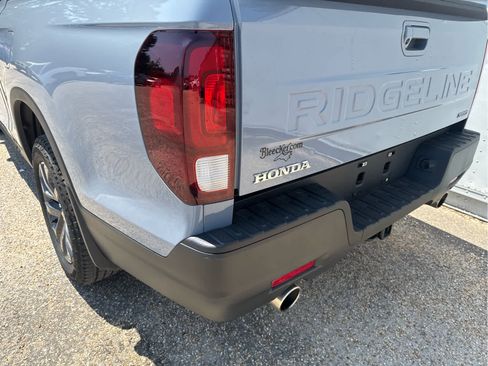Used 2024 Honda Ridgeline Sport image 20