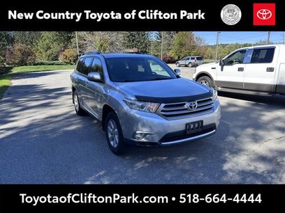 Used 2011 Toyota Highlander SE
