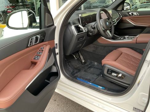 New 2026 BMW X5 xDrive50e w/ M Sport Package image 31