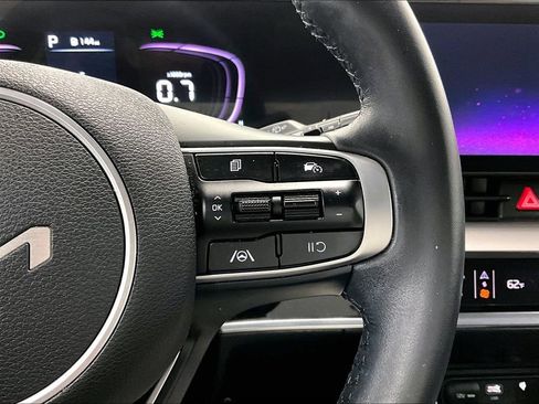 Used 2024 Kia Sportage EX image 24