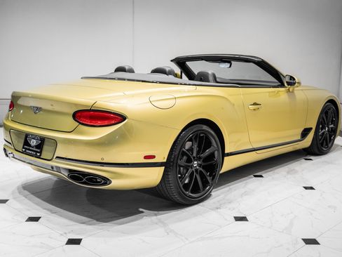 Used 2022 Bentley Continental GT V8 AWD/4WD image 11
