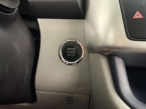 Used 2017 Toyota Highlander XLE FWD image 17