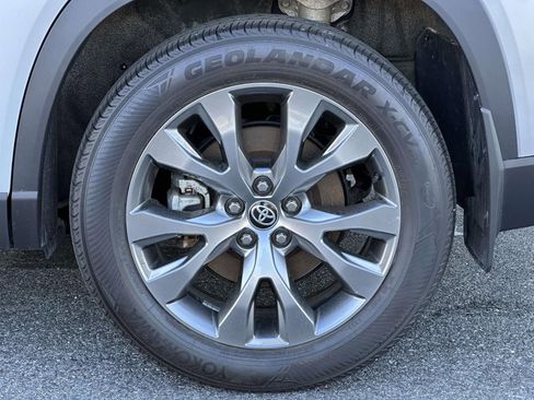 Used 2024 Toyota Grand Highlander Limited image 18