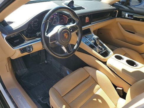 Used 2018 Porsche Panamera 4 w/ Premium Package Plus image 23