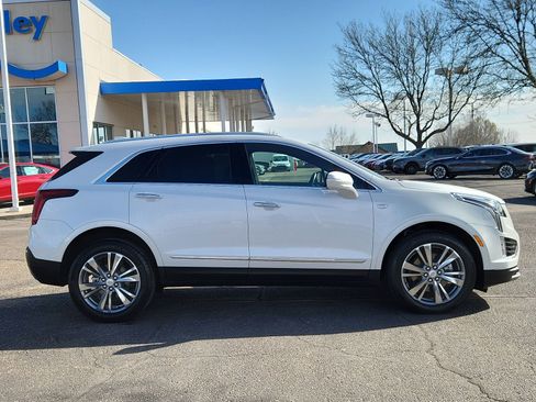 Used 2025 Cadillac XT5 Premium Luxury AWD/4WD image 6