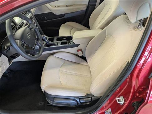 Used 2017 Hyundai Sonata SE w/ Cargo Package image 19