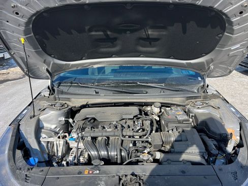 Used 2025 Kia K4 LXS image 32