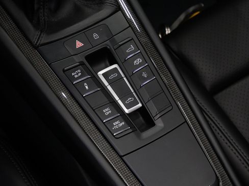 Used 2019 Porsche 911 Speedster RWD image 32