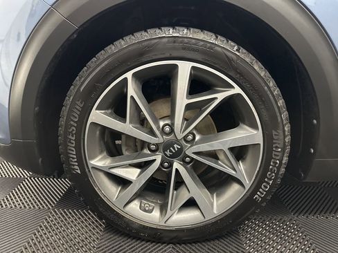 Used 2021 Kia Niro Touring image 38