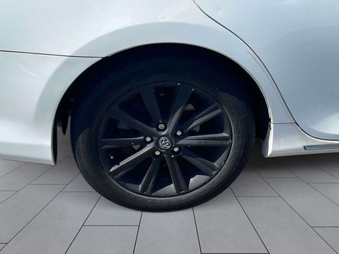 Used 2013 Toyota Camry XLE image 6