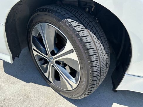 Used 2021 Nissan Leaf SL Plus FWD image 2