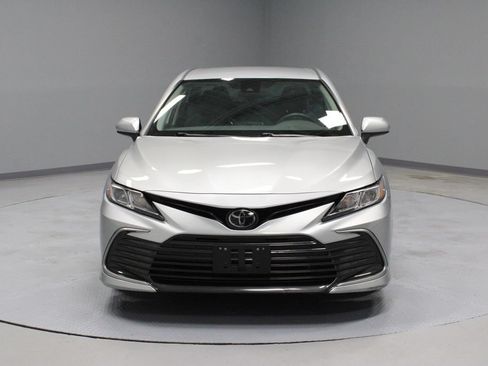 Used 2024 Toyota Camry LE FWD image 5