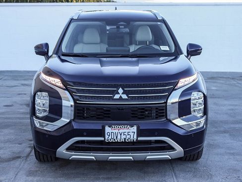 Used 2022 Mitsubishi Outlander SEL image 2