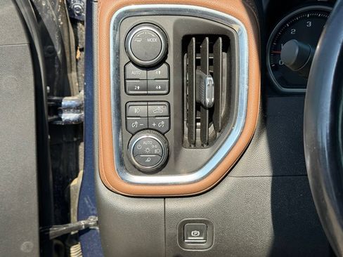 Used 2022 Chevrolet Silverado 1500 High Country w/ LPO, Dark Essentials Package AWD/4WD image 21