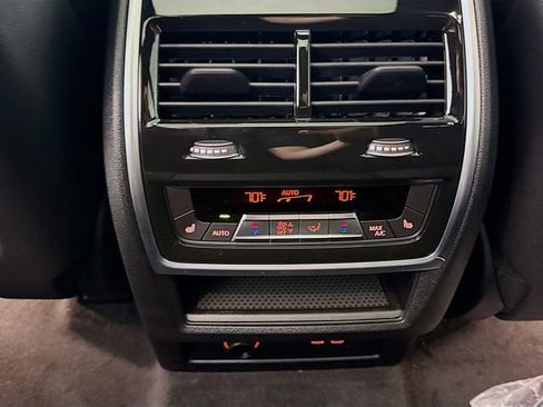 New 2026 BMW X7 M60i image 26