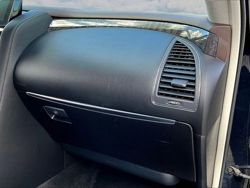 Used 2022 Nissan Armada Platinum w/ Captain's Chairs Package RWD image 26